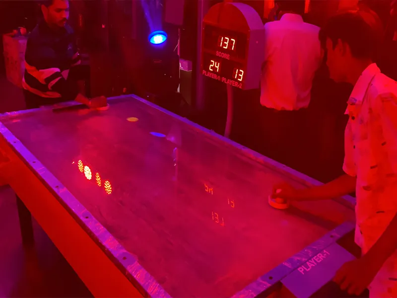 AIR HOCKEY