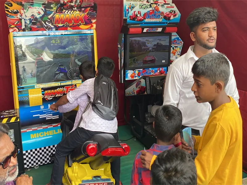 ARCADE BIKE RACE|FUNDAY